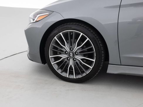 Used 2018 Hyundai Elantra Sport w/ Sport Premium Package 03 FWD image 18