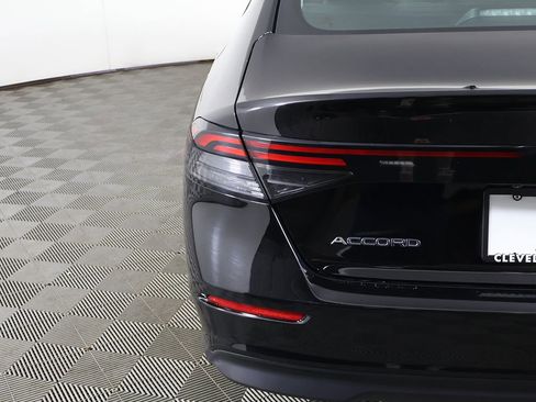 Used 2025 Honda Accord SE image 15