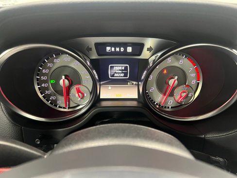 Used 2013 Mercedes-Benz SL 550 image 31