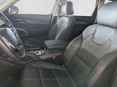 Used 2022 Kia Telluride EX image 19