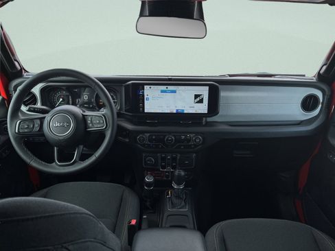 Used 2025 Jeep Wrangler Willys image 27