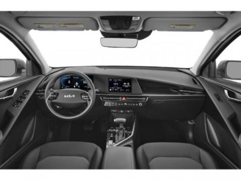 Certified 2025 Kia Niro LX image 5