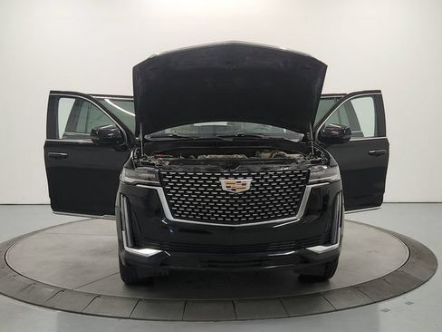 Used 2021 Cadillac Escalade ESV Premium Luxury AWD/4WD image 11