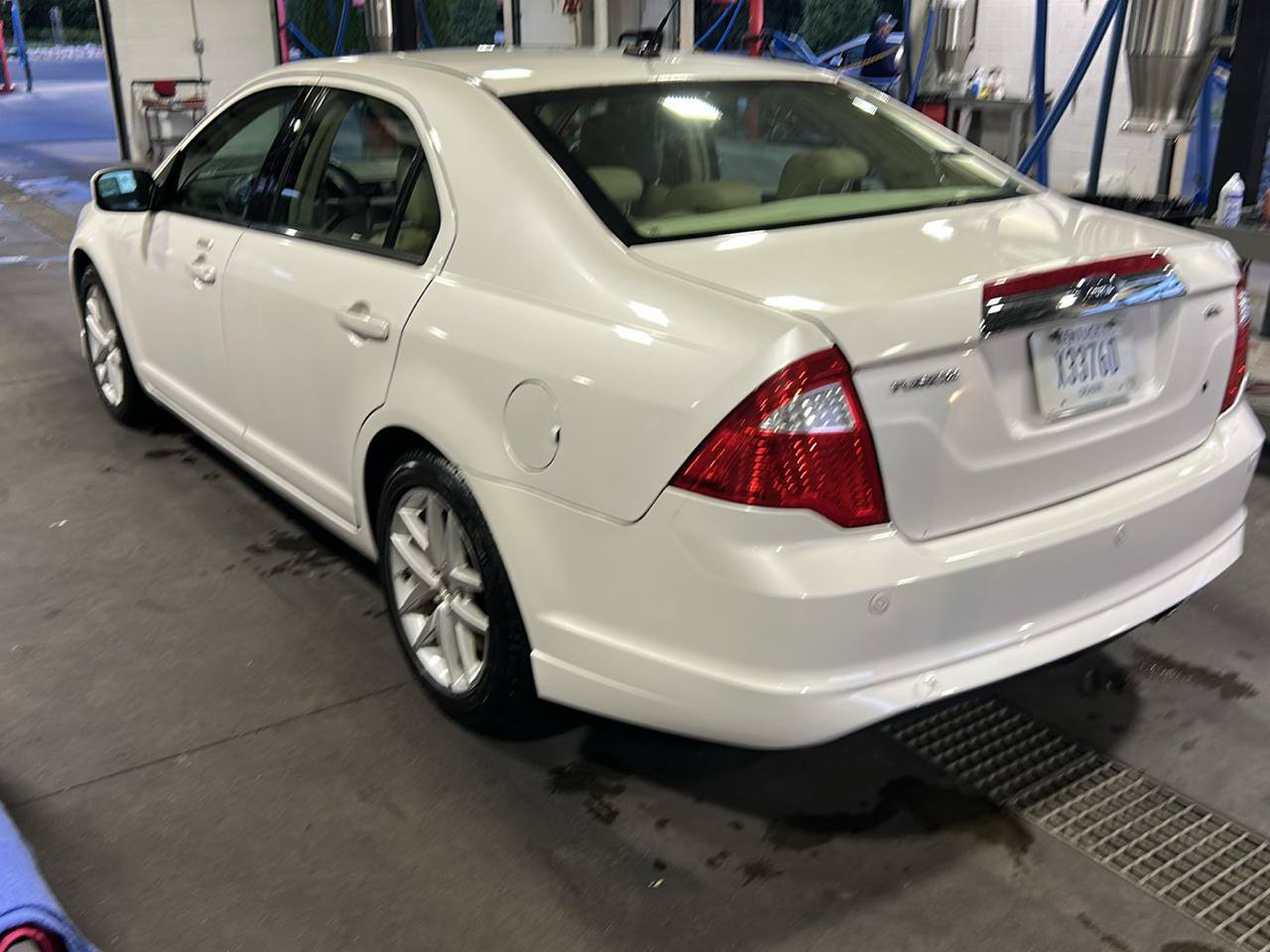 Used 2010 Ford Fusion SEL FWD image 7
