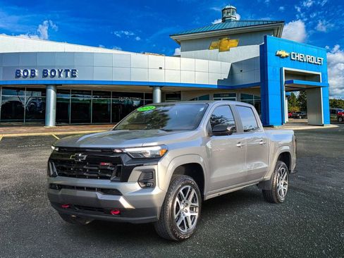 Certified 2024 Chevrolet Colorado Z71 w/ Z71 Convenience Package 2 image 8
