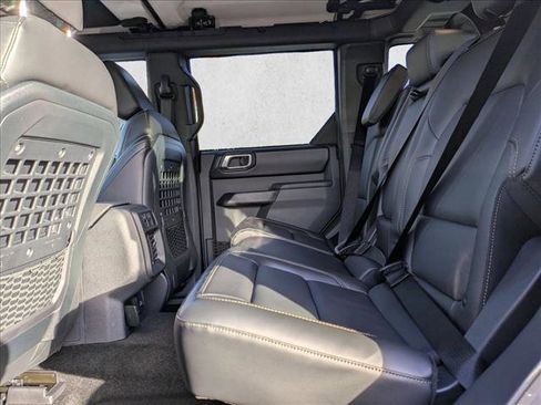 New 2025 Ford Bronco Badlands image 16