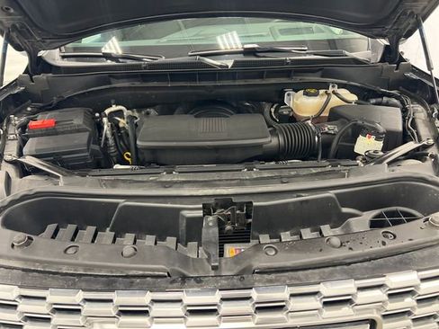 Used 2023 GMC Yukon Denali w/ Advanced Technology Package image 17