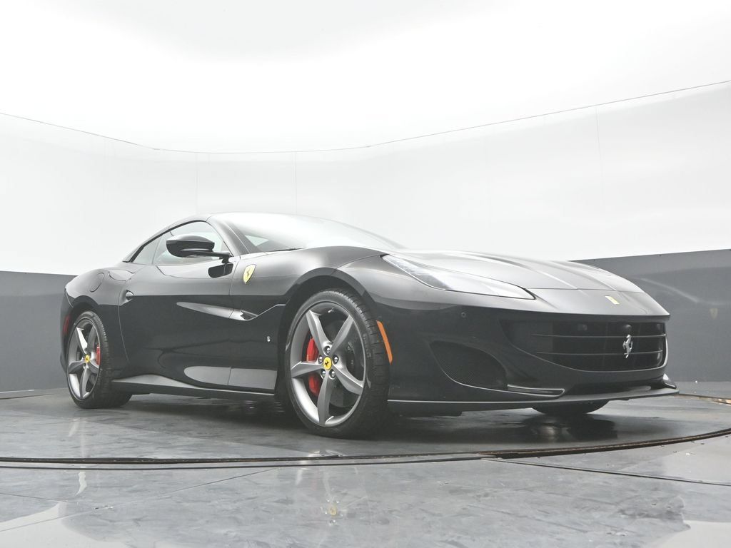 Used 2020 Ferrari Portofino RWD image 28