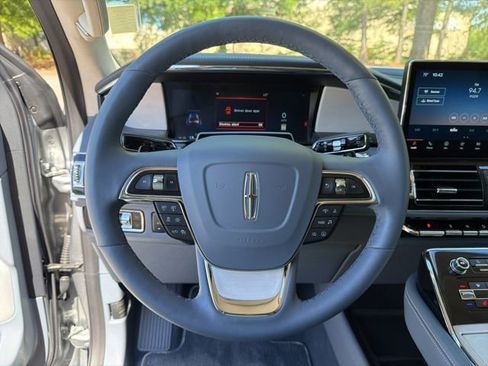 Used 2024 Lincoln Navigator Black Label AWD/4WD image 13