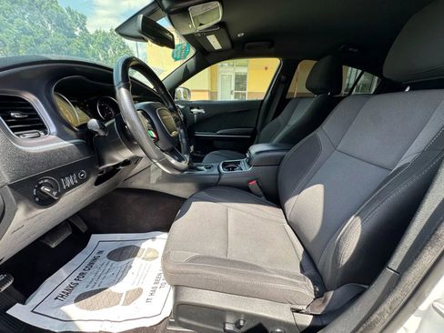 Used 2019 Dodge Charger SXT AWD/4WD image 21