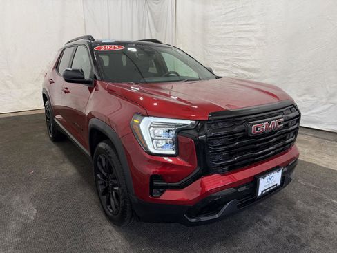 Used 2025 GMC Terrain Elevation w/ Elevation Premium Package image 13