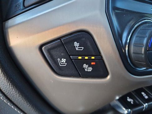 Used 2018 GMC Sierra 1500 Denali w/ Denali Ultimate Package image 18