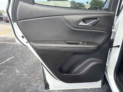 Used 2024 Chevrolet Blazer LT w/ Convenience Package FWD image 11