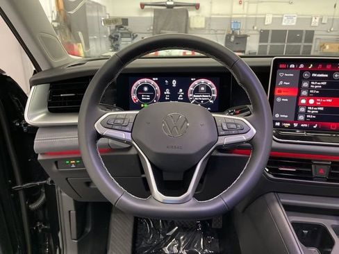 New 2026 Volkswagen Tiguan SE image 15