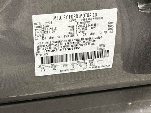 Used 2025 Ford Explorer ST-Line w/ ST-Line Street Pack AWD/4WD image 23