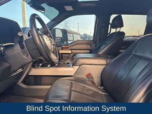 Certified 2022 Ford F250 Lariat w/ Black Appearance Package image 10