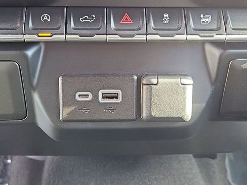 Used 2021 Chevrolet Silverado 1500 LT image 17