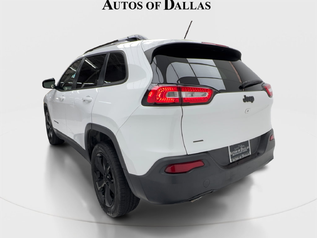 Used 2018 Jeep Cherokee Latitude w/ Altitude Package FWD image 7