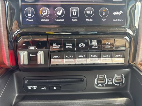Used 2019 RAM 3500 Limited AWD/4WD image 9