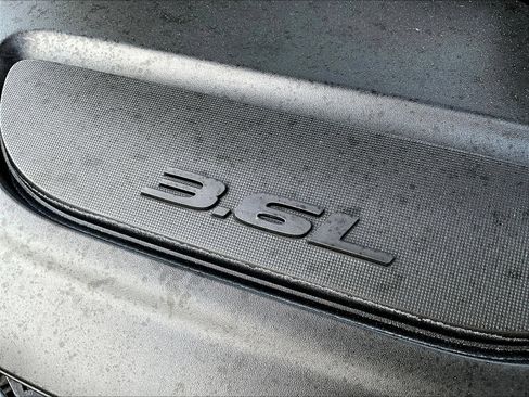 Used 2023 Chrysler Voyager LX FWD image 32