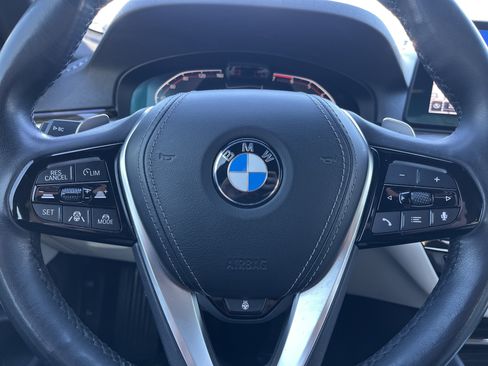 Used 2021 BMW 530i w/ Premium Package image 12