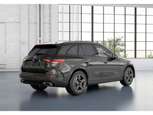 Used 2025 Mercedes-Benz GLC 350e 4MATIC image 20
