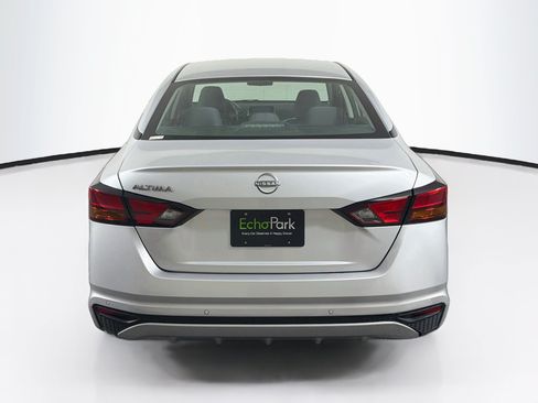 Used 2023 Nissan Altima 2.5 S FWD image 7