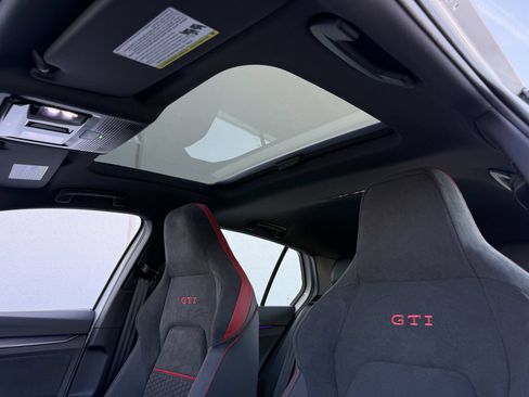 New 2026 Volkswagen GTI SE FWD image 22