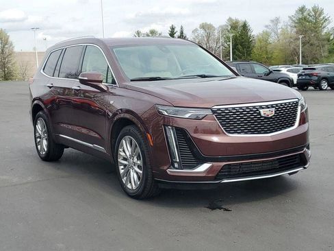 Used 2022 Cadillac XT6 Premium Luxury w/ LPO, Floor Liner Package AWD/4WD image 3