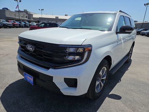New 2027 Ford Expedition Active RWD image 4