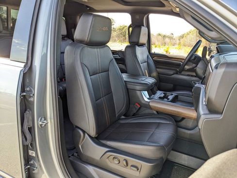 Used 2024 Chevrolet Silverado 2500 High Country w/ Technology Package image 58