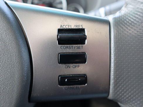 Used 2011 Nissan Frontier SL w/ Moonroof Pkg image 32