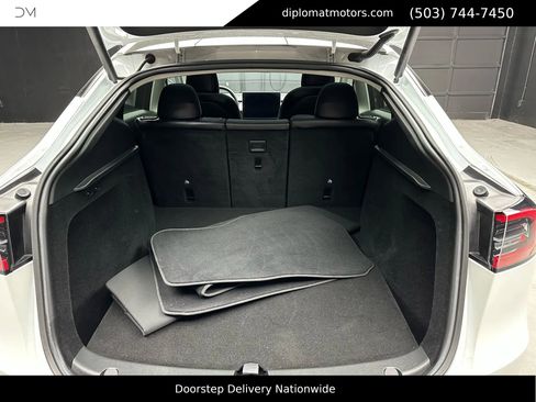 Used 2023 Tesla Model Y Performance image 39