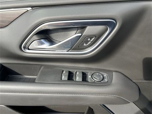 Used 2023 Chevrolet Suburban LS image 15
