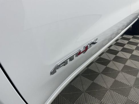 Used 2025 GMC Sierra 1500 AT4X image 32