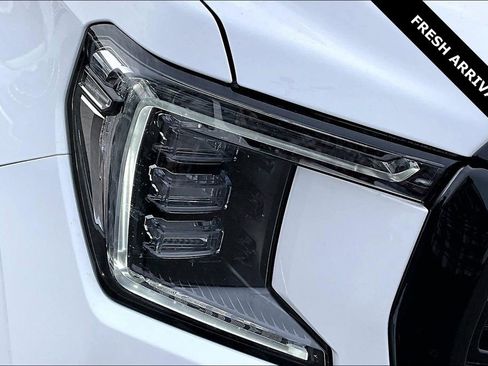 Used 2021 GMC Yukon XL AT4 w/ AT4 Premium Plus Package image 32