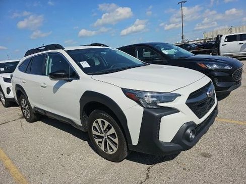 Used 2023 Subaru Outback Premium image 1