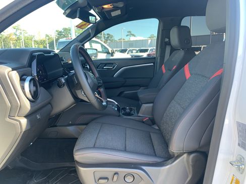 Certified 2024 Chevrolet Colorado Z71 w/ Z71 Convenience Package 2 image 27