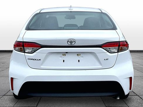 Used 2025 Toyota Corolla LE FWD image 4