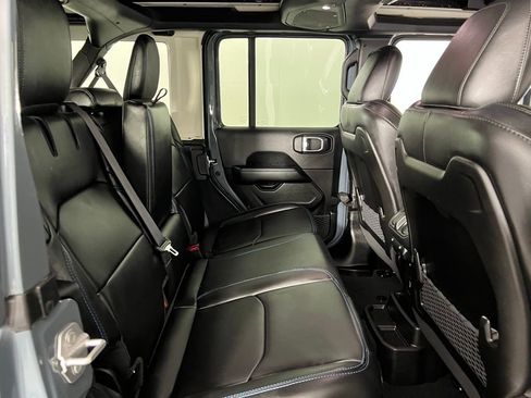 Used 2024 Jeep Wrangler Unlimited Rubicon 4xe image 32