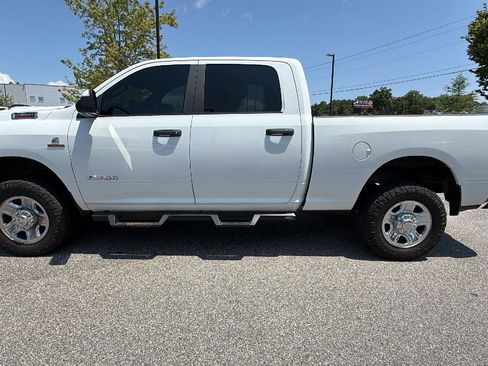 Used 2022 RAM 2500 Big Horn w/ Protection Group AWD/4WD image 11