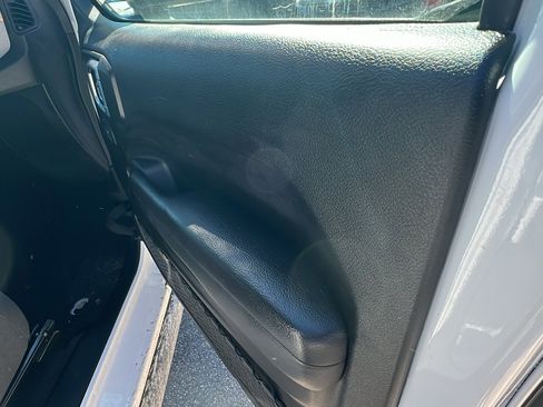 Used 2024 Jeep Gladiator Sport image 17