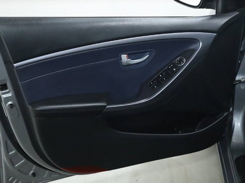 Used 2014 Hyundai Elantra GT w/ Option Group 02 image 15