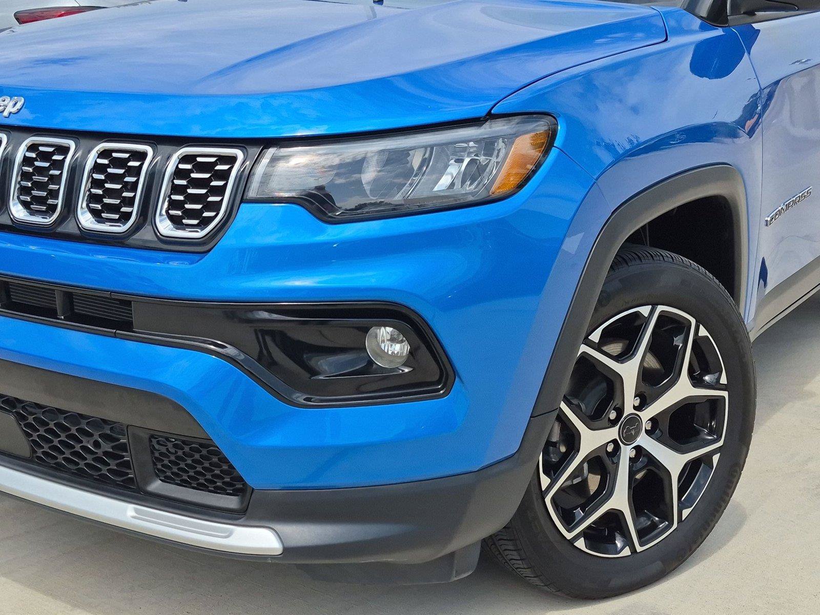 Used 2025 Jeep Compass Limited AWD/4WD image 7