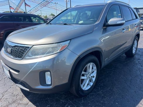 Used 2014 Kia Sorento LX AWD/4WD image 3