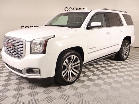 Used 2018 GMC Yukon Denali w/ Denali Ultimate Package AWD/4WD image 11