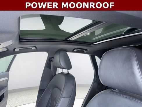 Used 2018 Audi Q3 2.0T Premium image 2