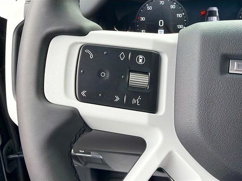 New 2026 Land Rover Defender 110 X-Dynamic SE AWD/4WD image 38