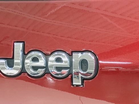 Used 2023 Jeep Grand Cherokee L Limited w/ Luxury Tech Group II AWD/4WD image 7
