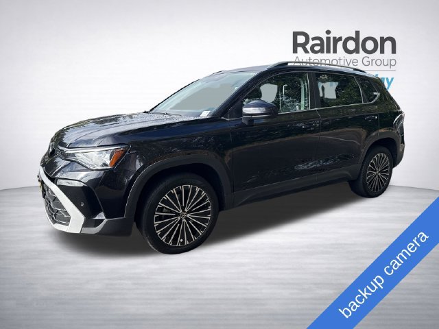 Used 2025 Volkswagen Taos SE FWD image 3